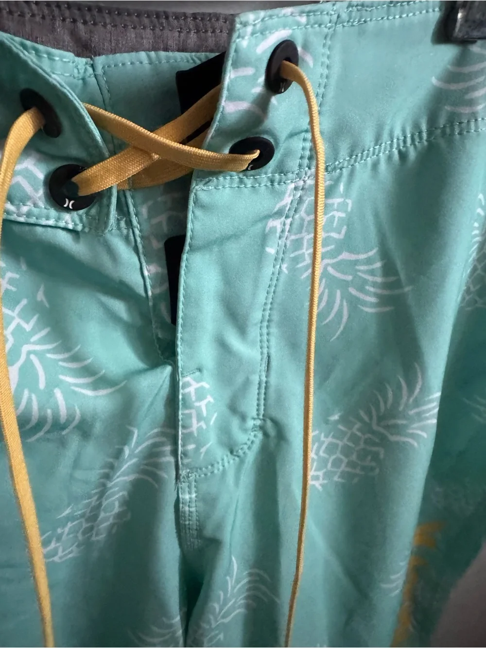 Hurley men boardshorts